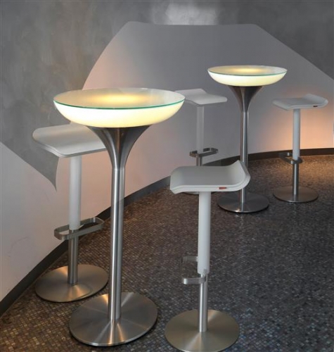 Outdoor geeigneter LED Designer Stehtisch [ MOODY ] - Mietmöbel von ELEMENTS EVENTDESIGN