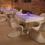 LED Bistrotisch - White - Mietmöbel von ELEMENTS EVENTDESIGN