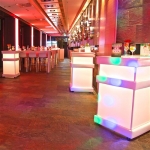 LED Stehtisch - White - Mietmöbel von ELEMENTS EVENTDESIGN