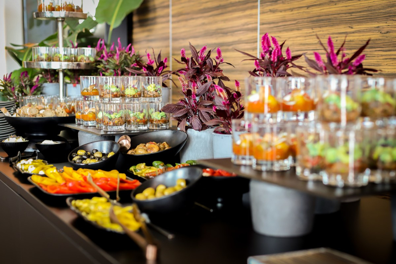 Elements catering antipasti mercedes driving event schluesselfeld