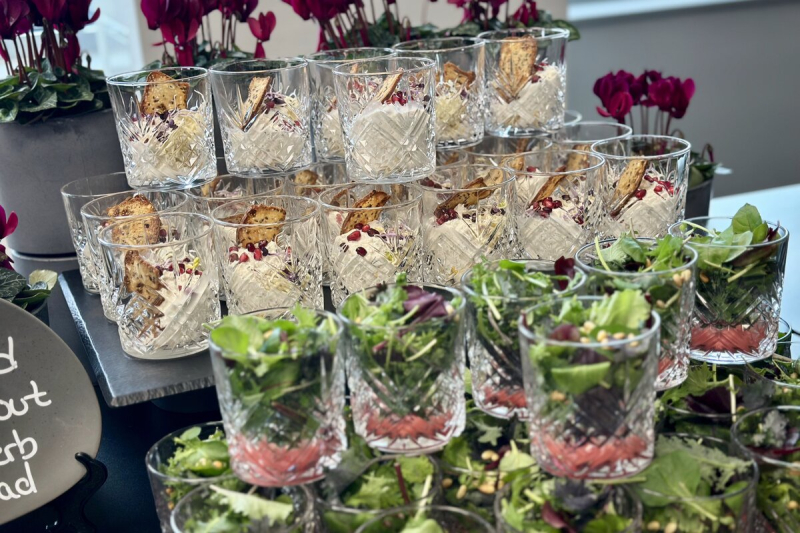 Elements catering frankfurt wildkraeuter salat vorspeise