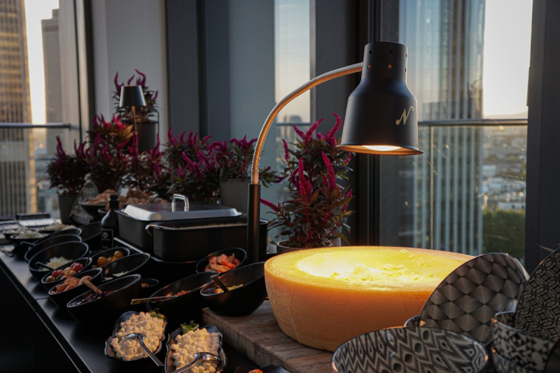 Elements catering live cooking pasta parmesanleib corporate event frankfurt