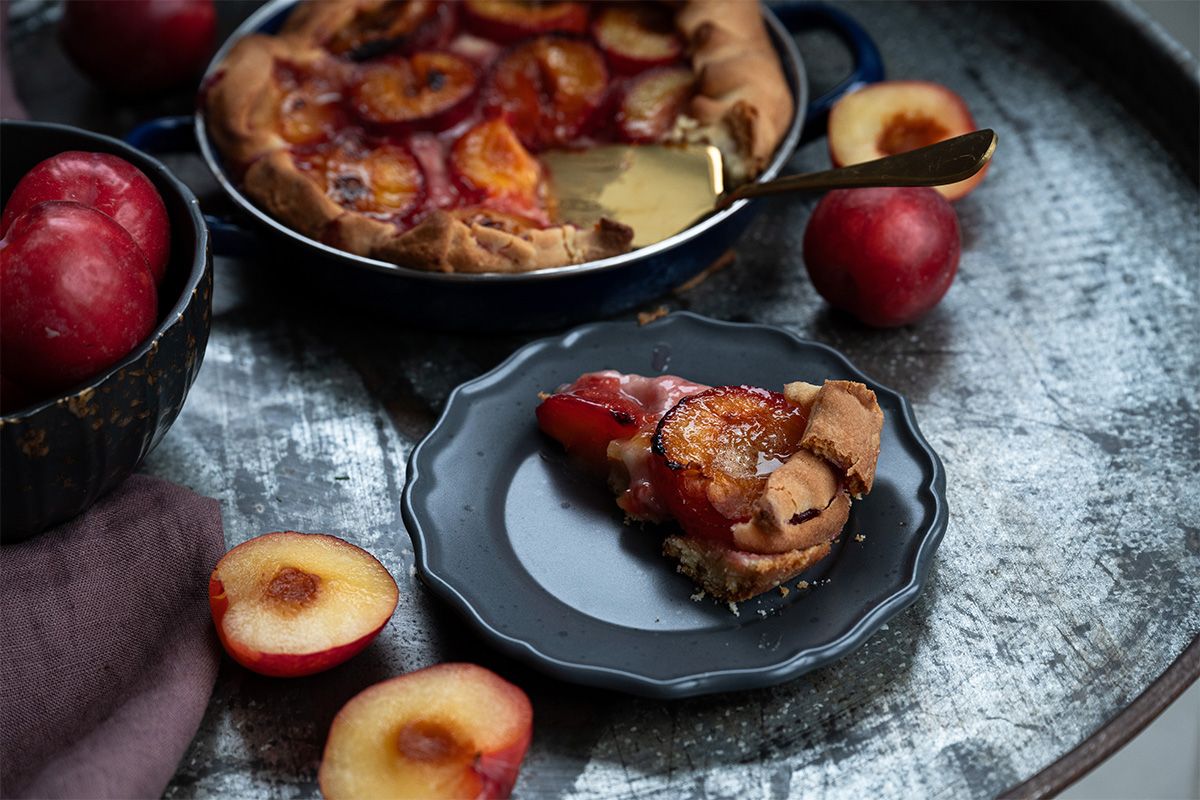 Rezept - ELEMENTS Pflaumen Clafoutis - Französischer Pflaumenkuchen ...