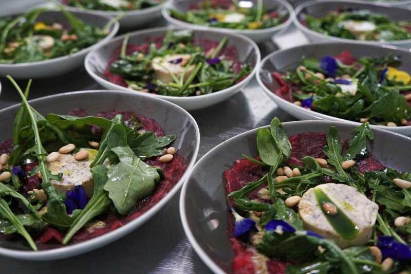 Elements catering rinder carpaccio flying dinner gartenhochzeit frankfurt