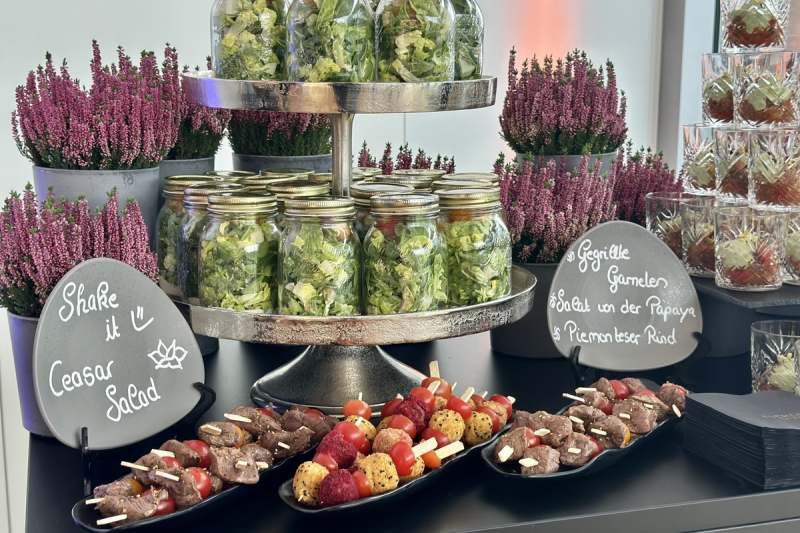Elements catering salat toppings lunch kia autopraesentation frankfurt