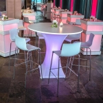 LED Stehtisch - Mietmöbel von ELEMENTS EVENTDESIGN