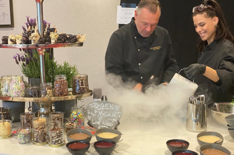 Live Cooking Eventcatering Stickstoff Eis