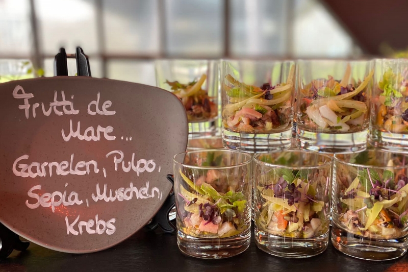 Meeresfrüchte Salat im Glas Business Catering