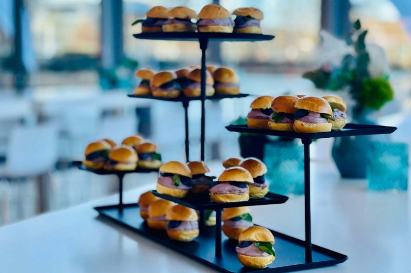 Mini Burger Fingerfood auf Etagere